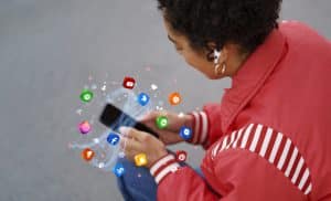 Social commerce live shopping